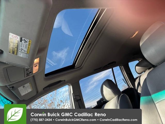 Used 2012 Toyota Highlander Limited image 28