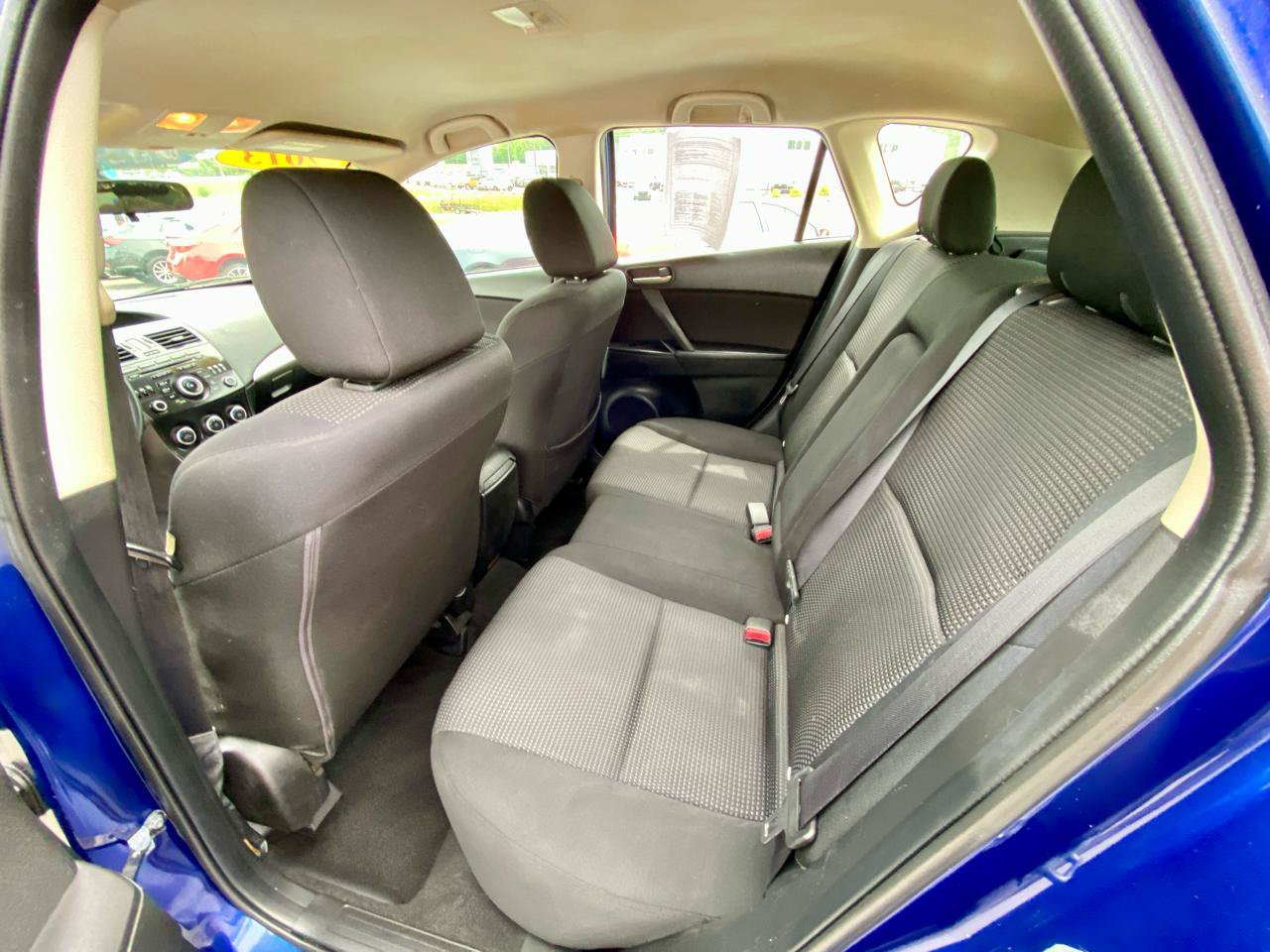 Used 2013 MAZDA MAZDA3 i Touring FWD image 12