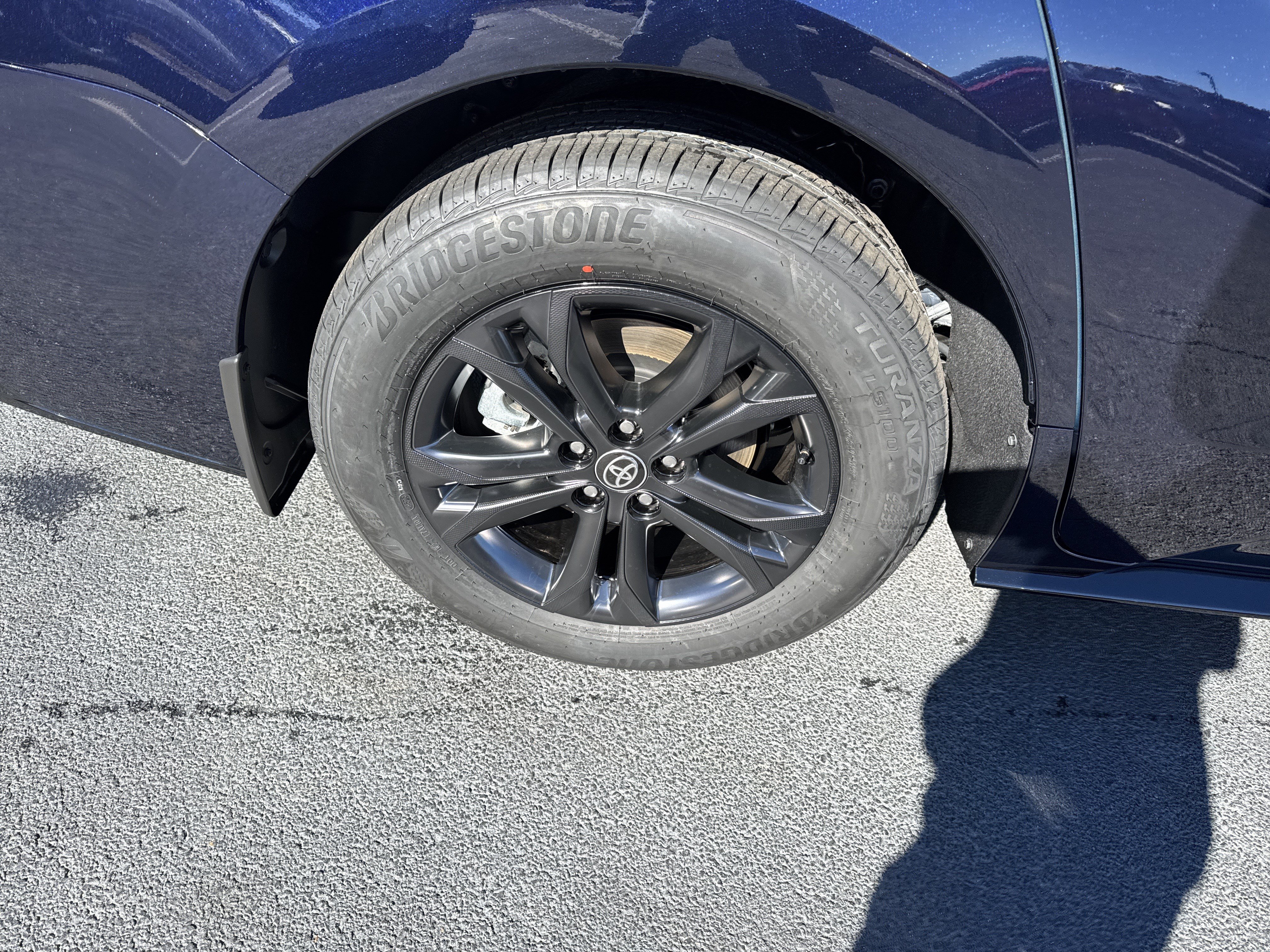 New 2026 Toyota Sienna XSE AWD/4WD image 11