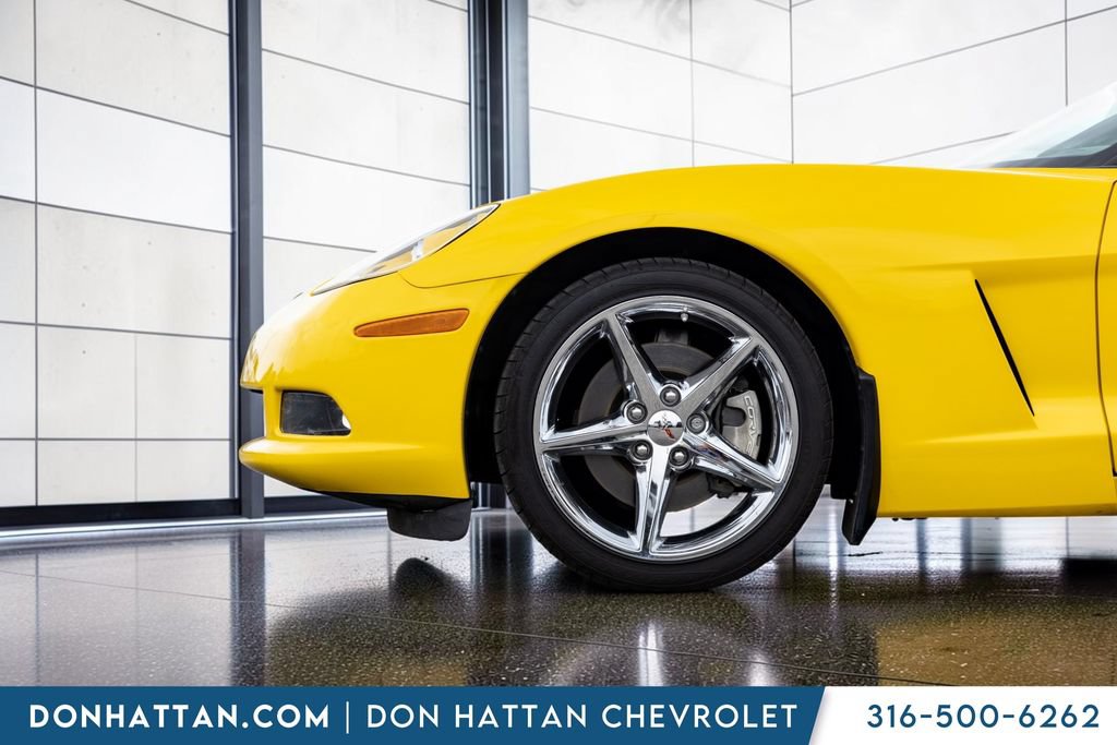 Used 2012 Chevrolet Corvette Coupe w/ 2LT Preferred Equipment Group RWD image 27
