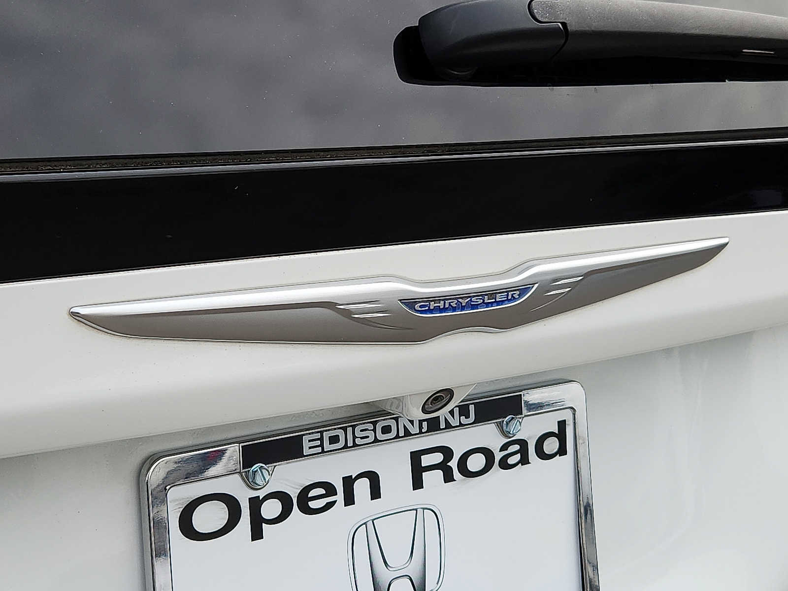 Used 2017 Chrysler Pacifica LX image 28