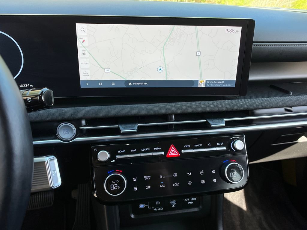 Used 2025 Hyundai Tucson Limited image 16