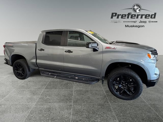 Used 2024 Chevrolet Silverado 1500 LT Trail Boss w/ Protection Package AWD/4WD image 8