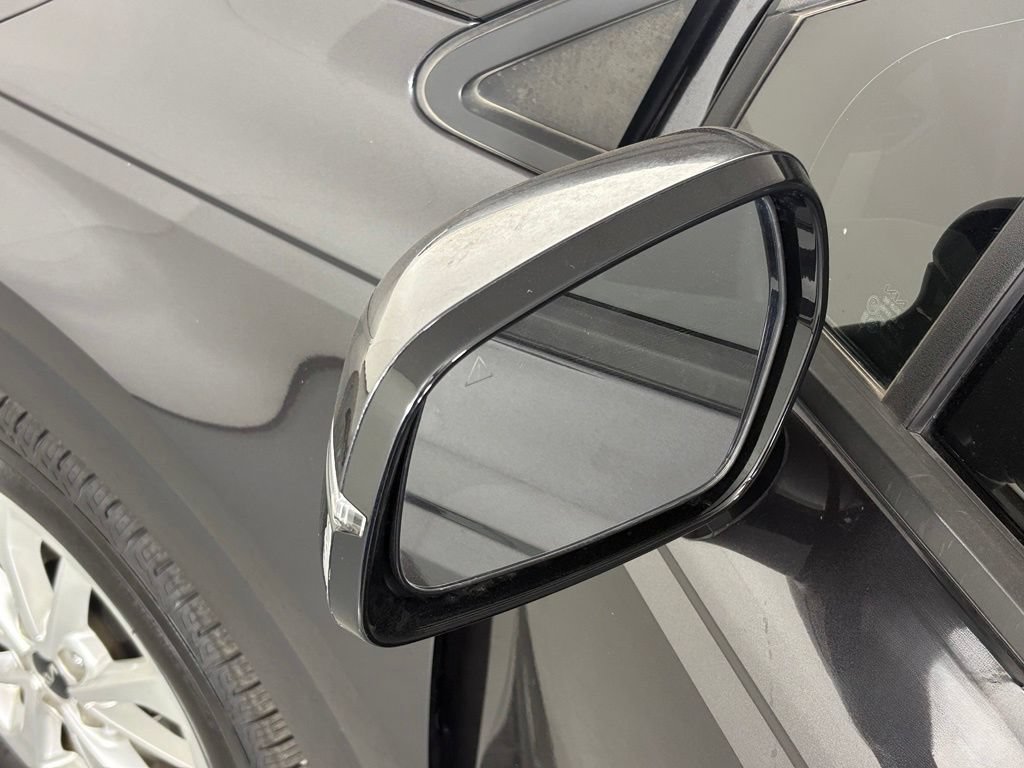 Used 2022 Kia Carnival LX FWD image 12