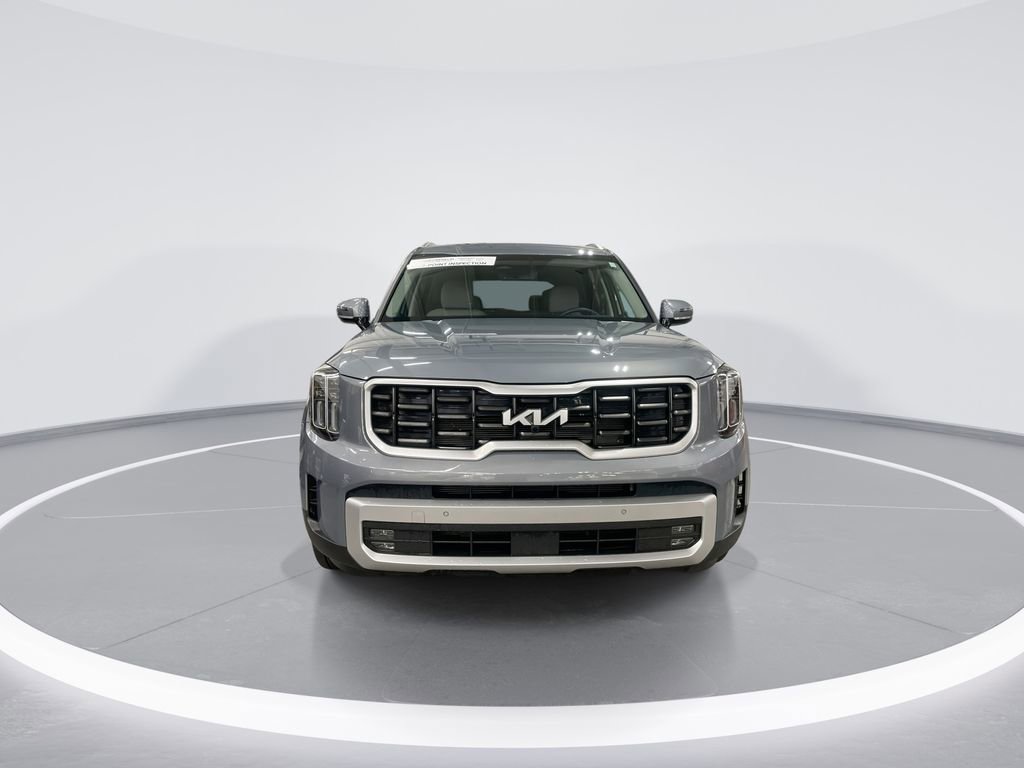 Used 2025 Kia Telluride SX w/ SX Captain's Chair Package image 3