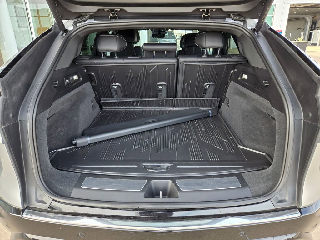Certified 2025 Cadillac Lyriq Luxury w/ LPO, Floor Liner Package image 31
