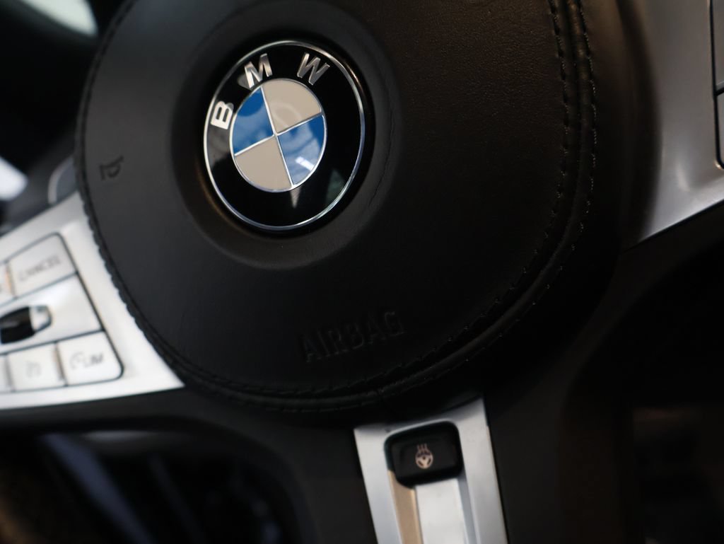 Used 2021 BMW 740i xDrive w/ M Sport Package AWD/4WD image 21