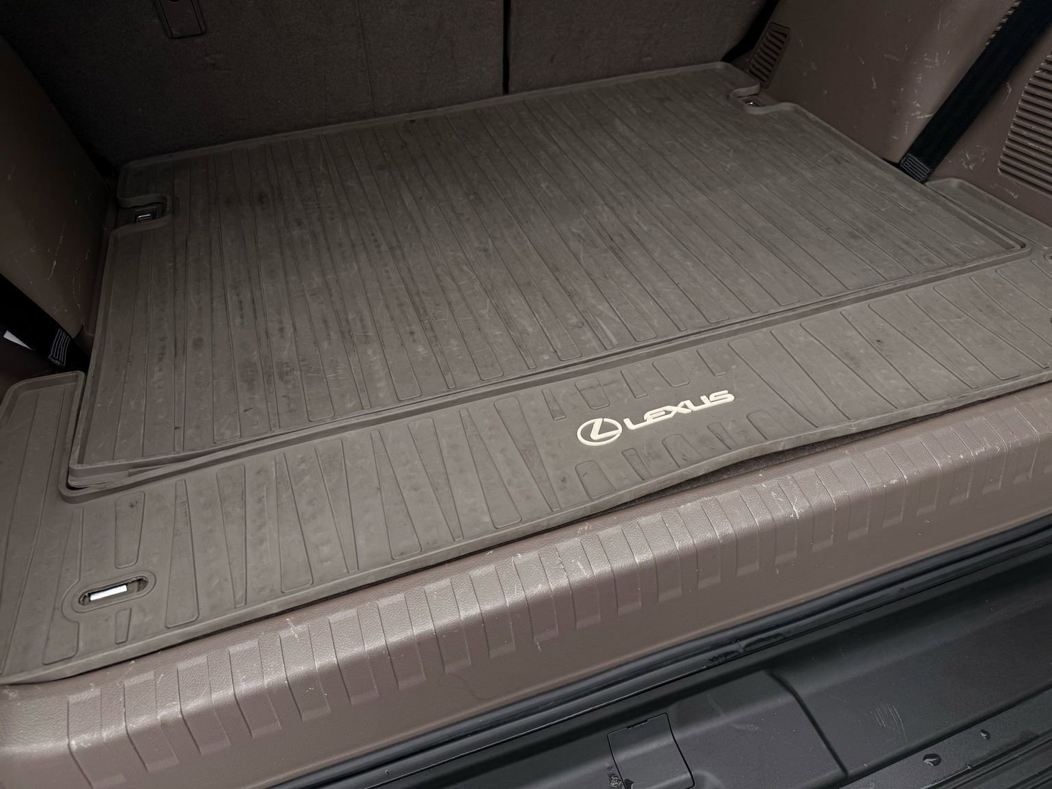 Used 2016 Lexus GX 460 Luxury w/ Preferred Accessory Package image 35