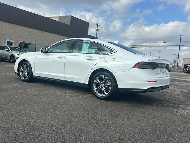 Used 2024 Honda Accord EX image 3