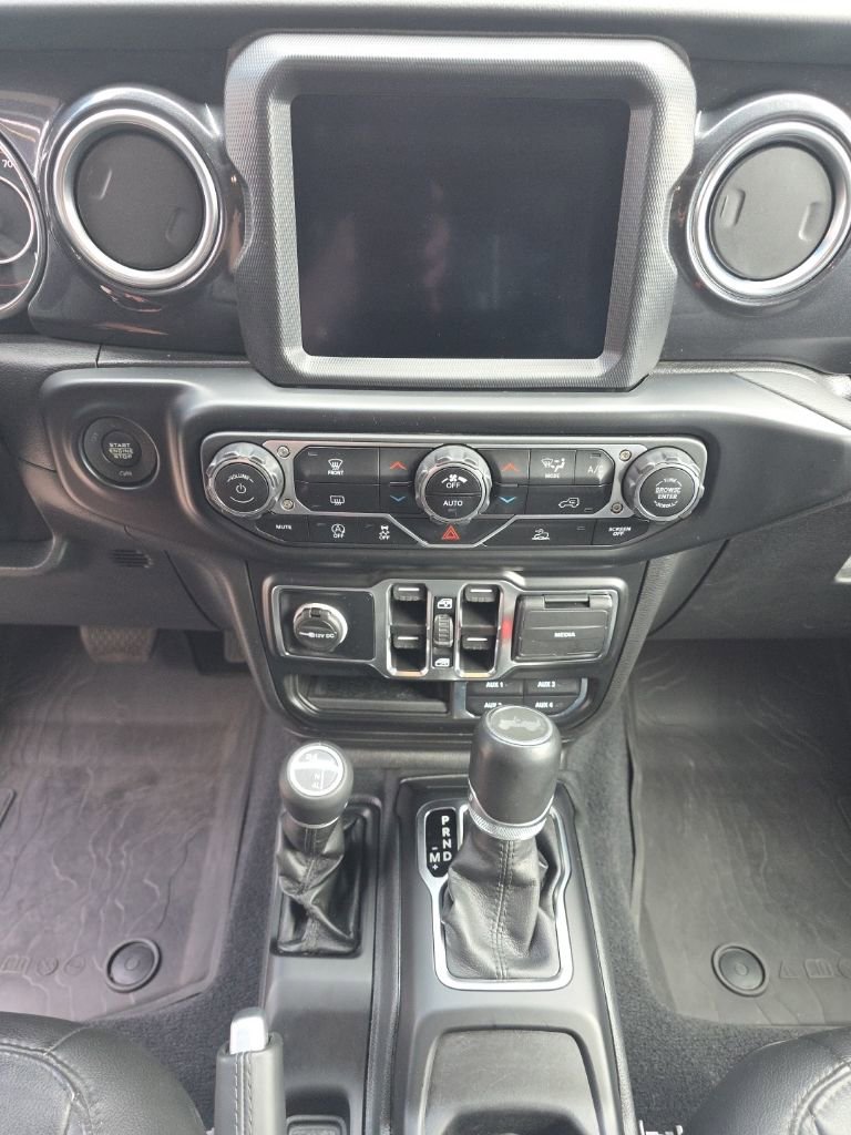 Certified 2022 Jeep Wrangler Unlimited Sahara image 15