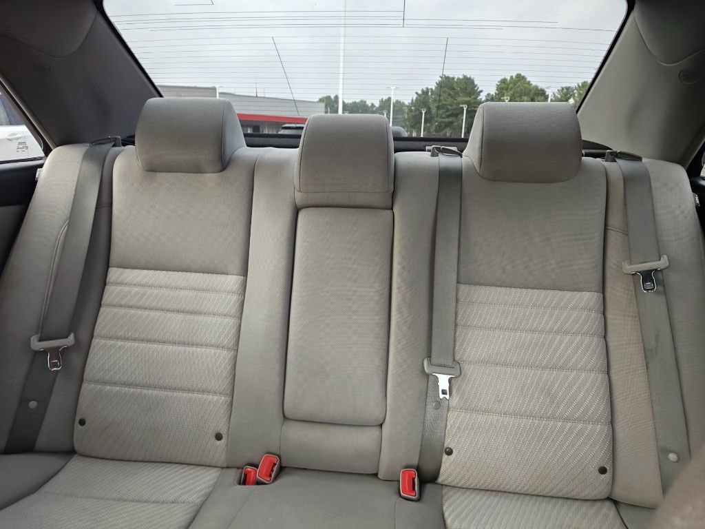 Used 2016 Toyota Camry LE FWD image 11