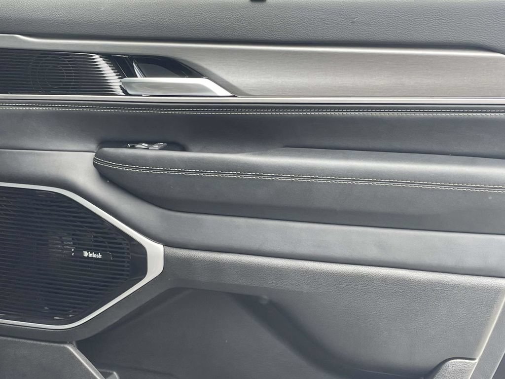 New 2026 Jeep Grand Wagoneer Limited AWD/4WD image 19
