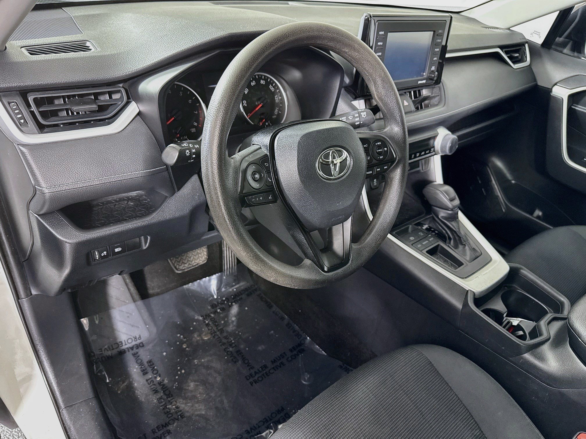 Used 2020 Toyota RAV4 LE FWD image 22