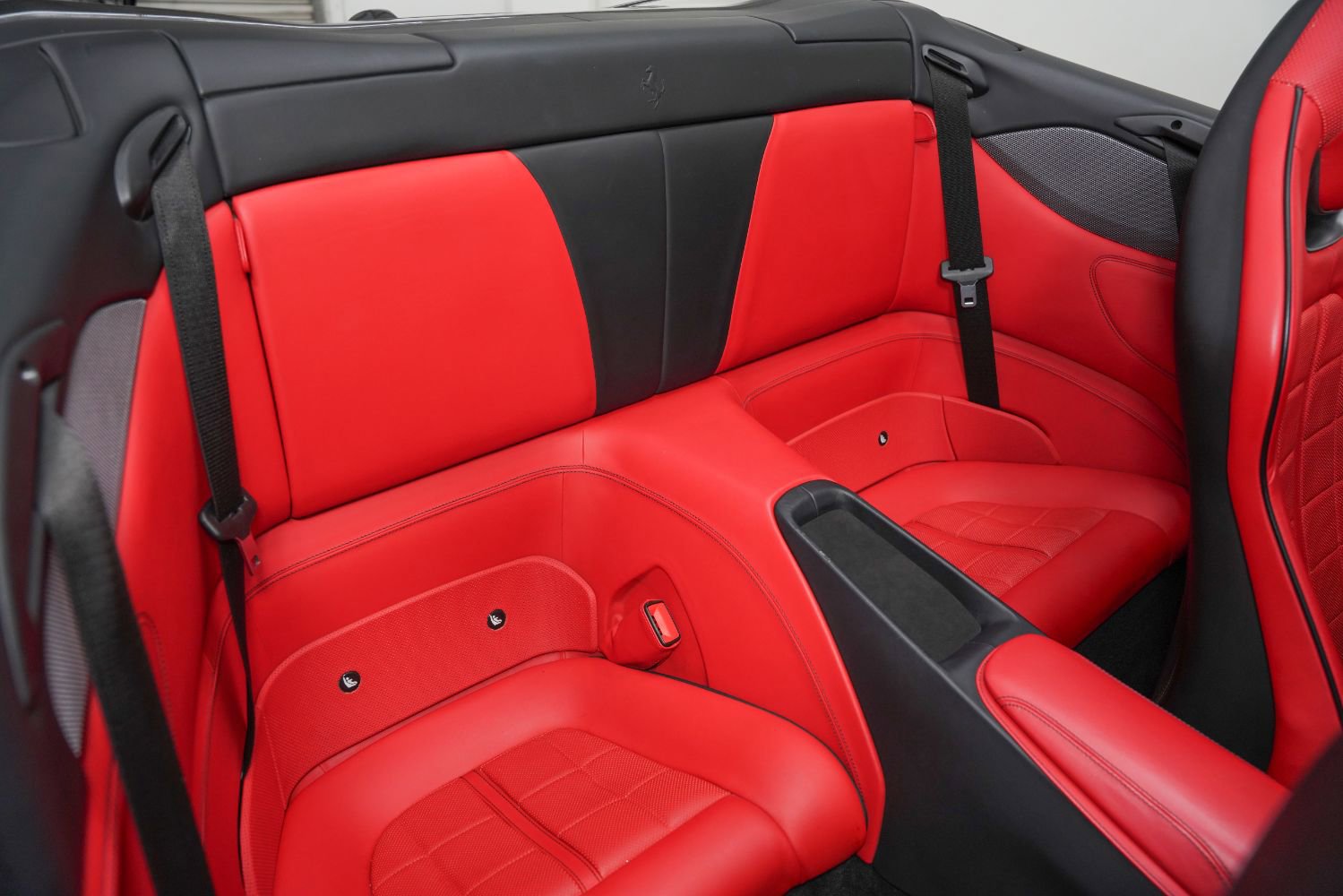 Used 2022 Ferrari Portofino M RWD image 35