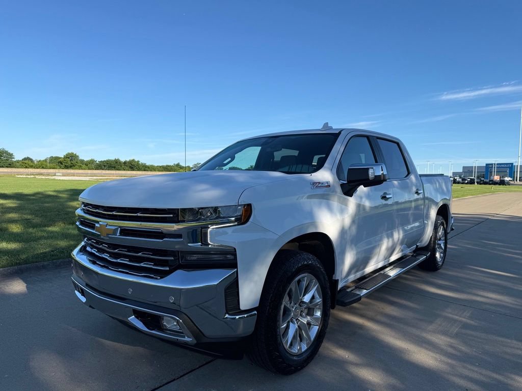 Used 2021 Chevrolet Silverado 1500 LTZ w/ LTZ Premium Package AWD/4WD image 9