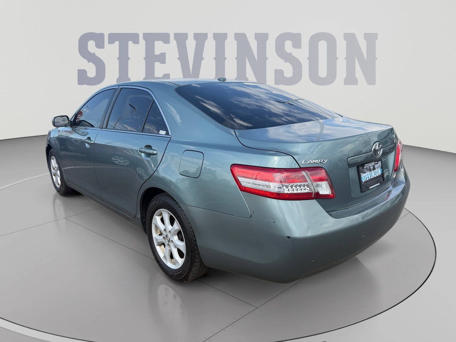 Used 2011 Toyota Camry LE w/ LE Extra-Value Pkg FWD image 3