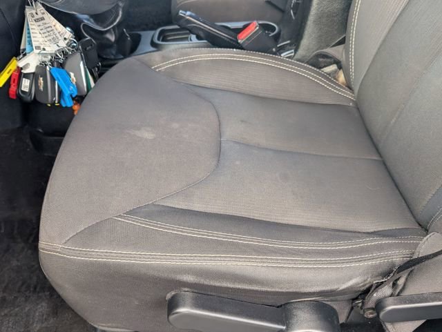 Used 2017 Jeep Wrangler Unlimited Sahara w/ Connectivity Group image 21