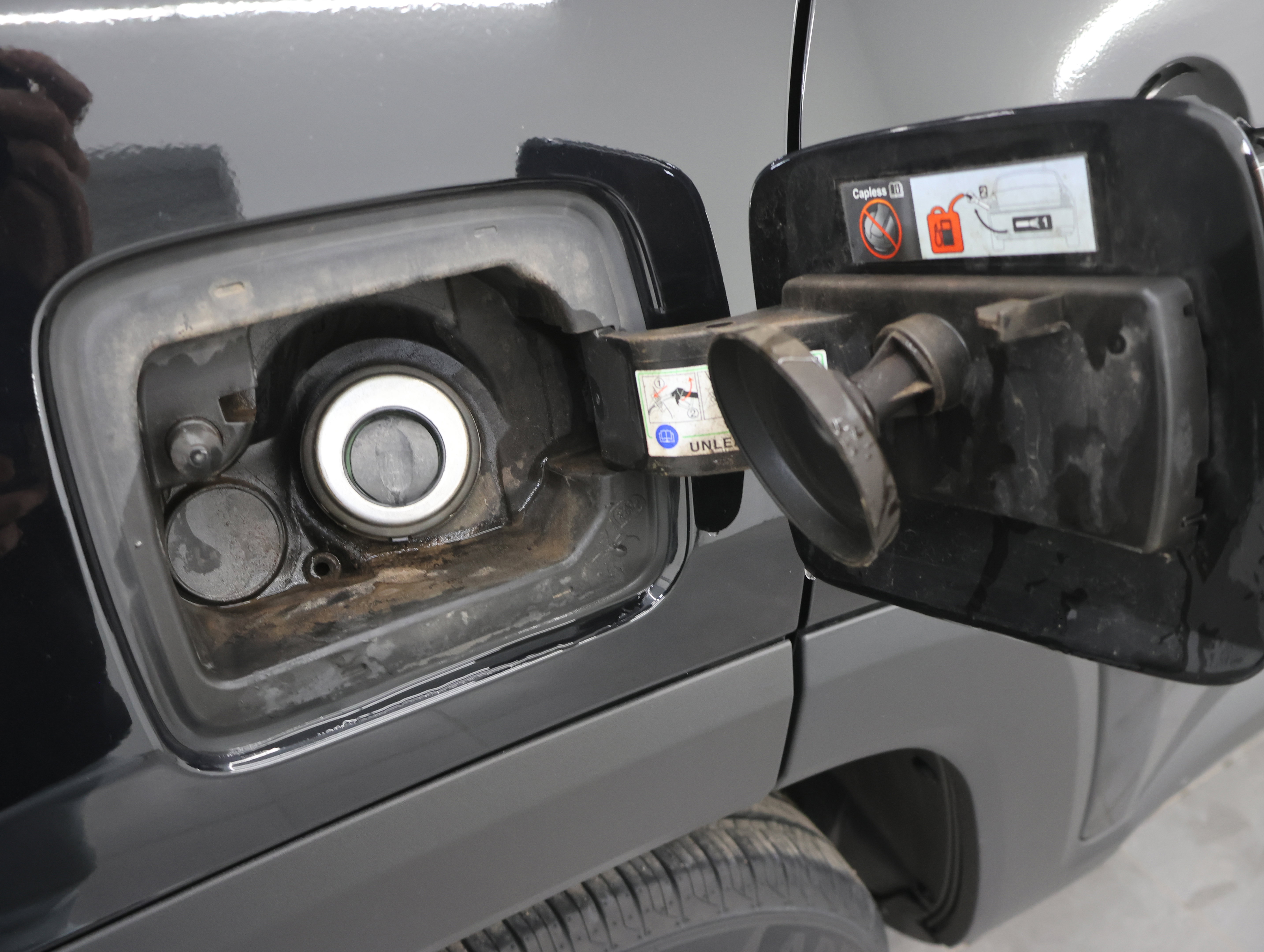 Used 2019 Jeep Renegade Latitude AWD/4WD image 22
