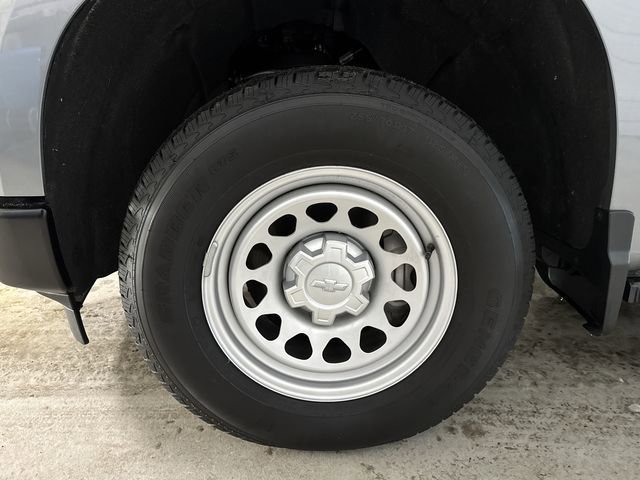 Certified 2025 Chevrolet Silverado 1500 W/T w/ WT Value Package image 30