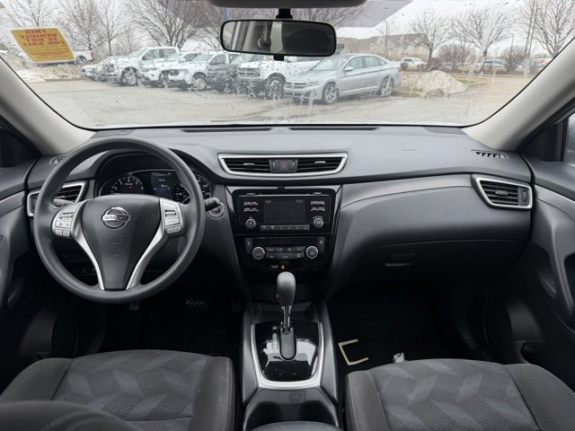 Used 2015 Nissan Rogue SV image 11