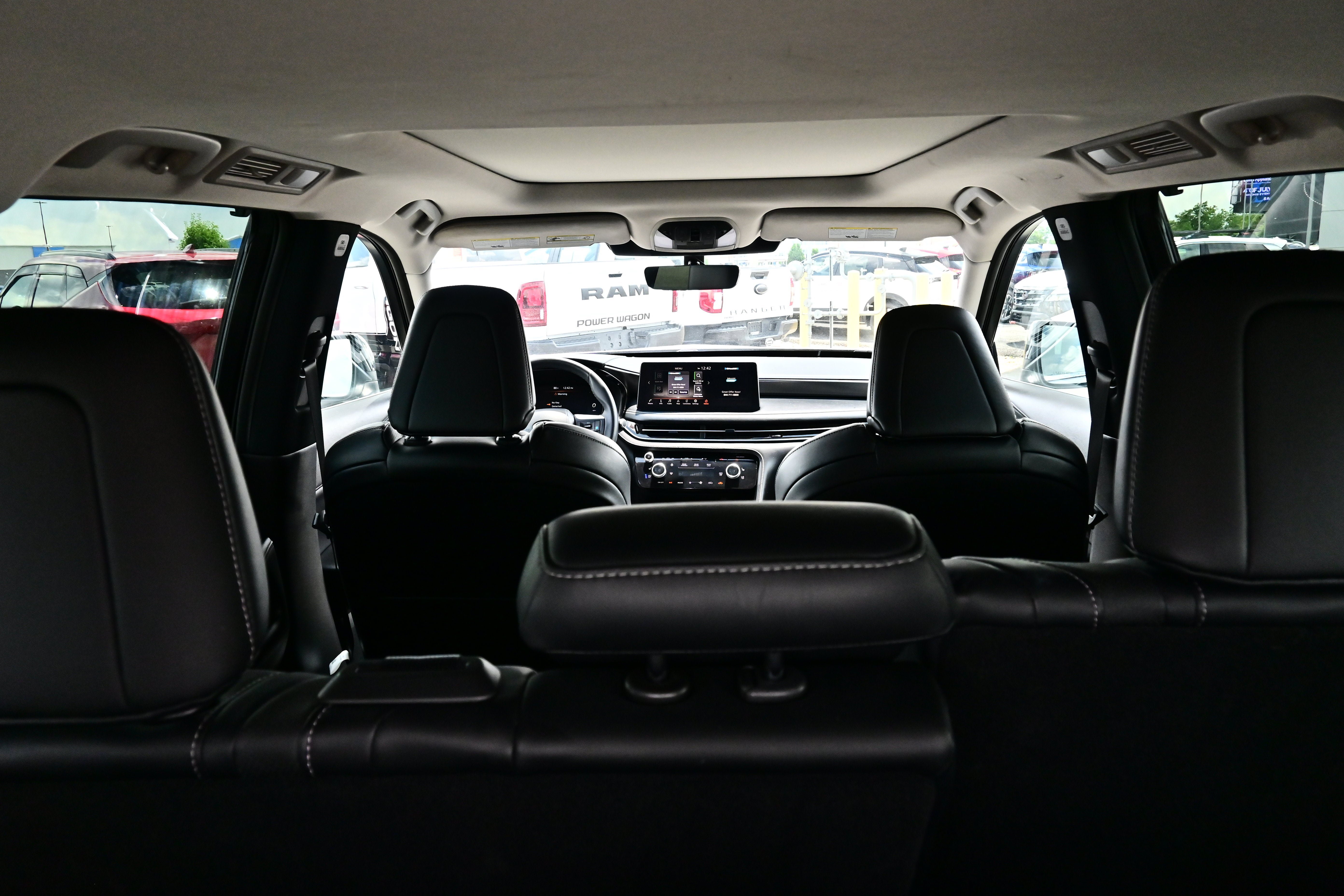 Used 2023 INFINITI QX60 Luxe w/ Cargo Package AWD/4WD image 13