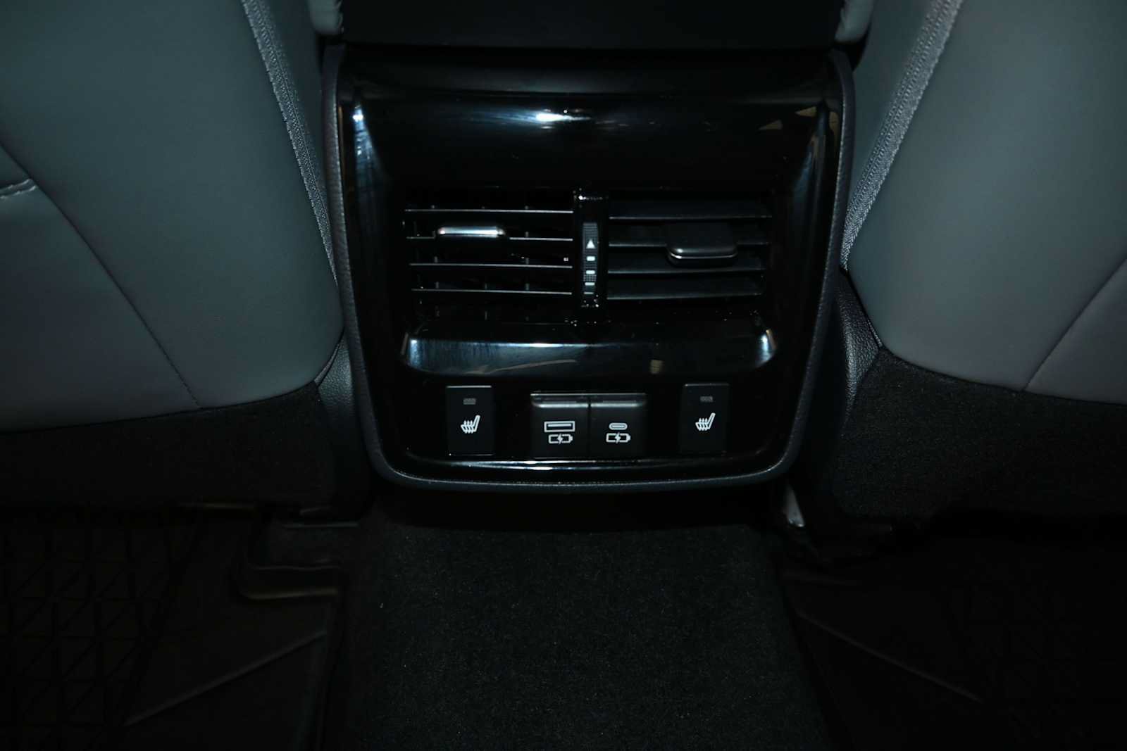Used 2021 Toyota Avalon Limited w/ Advanced Safety Package AWD/4WD image 18