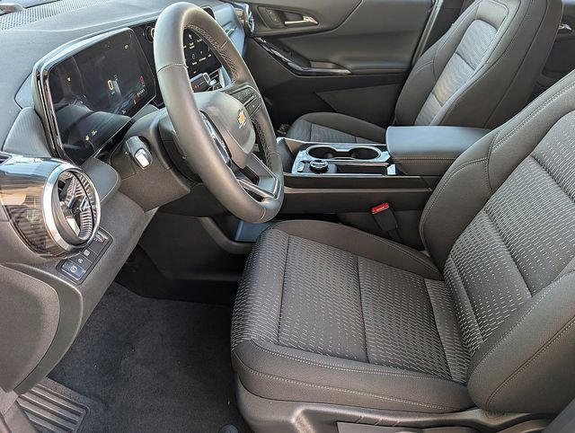 New 2026 Chevrolet Equinox LT w/ Safety and Technology Package FWD image 17