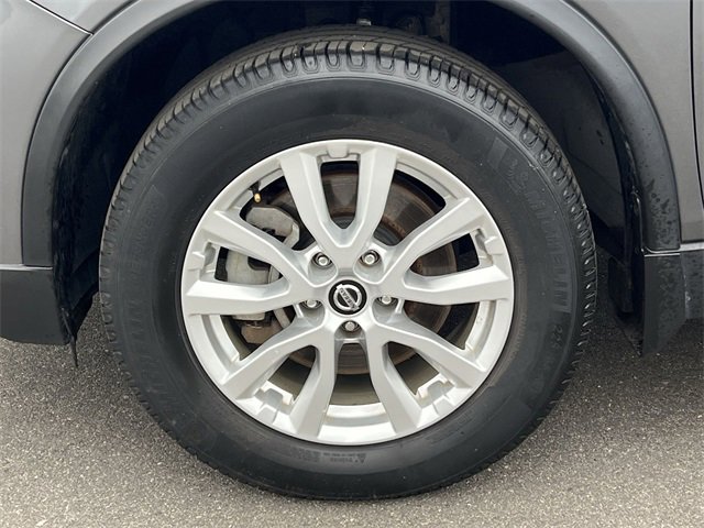Used 2019 Nissan Rogue SV w/ Premium Package image 41