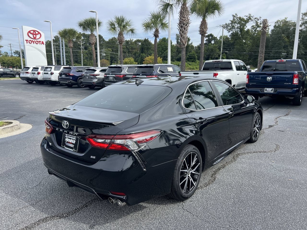 Used 2024 Toyota Camry SE FWD image 10