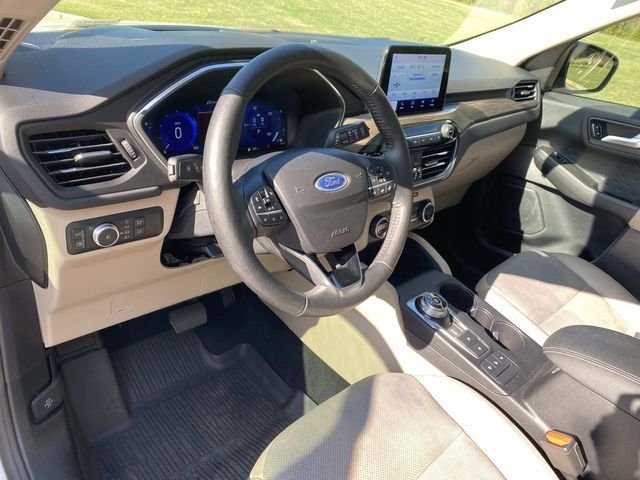 Certified 2020 Ford Escape Titanium FWD image 26