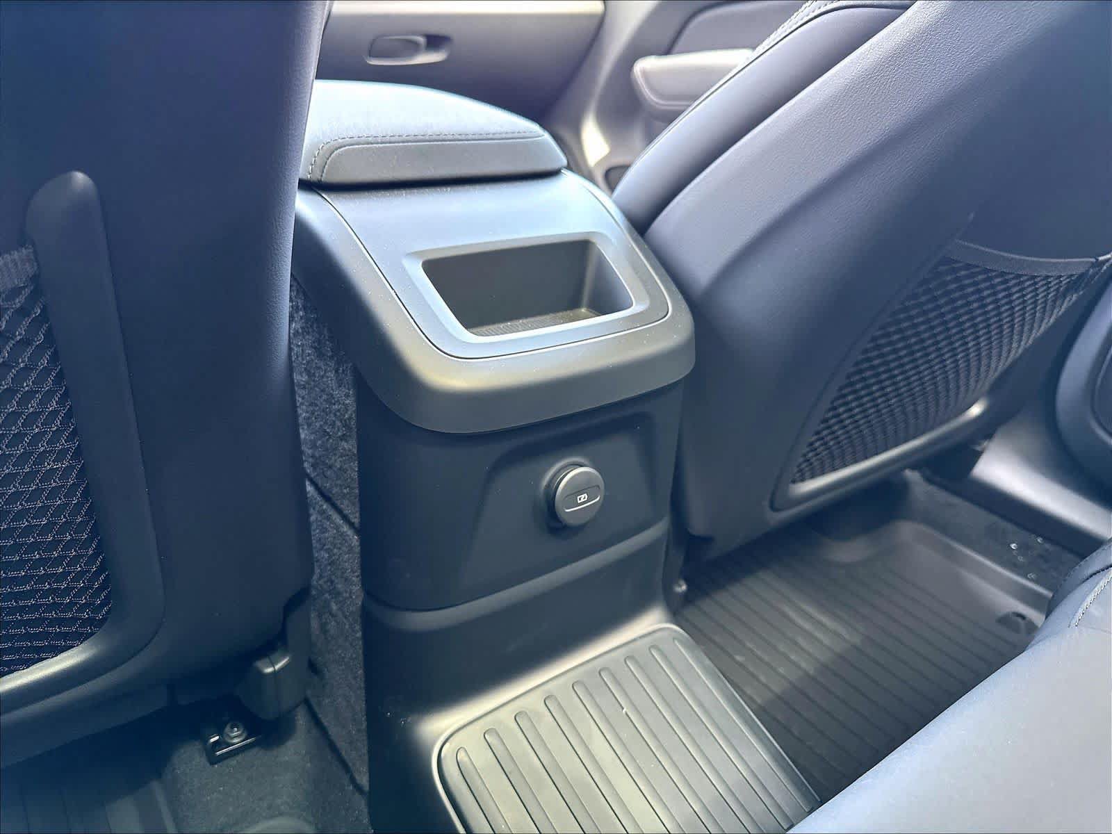 New 2026 Volvo XC60 T8 Plus AWD/4WD image 16