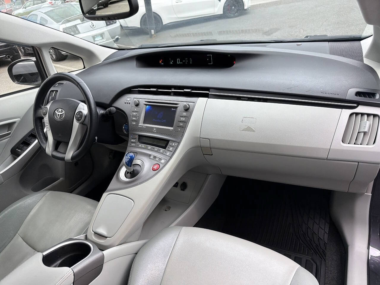 Used 2014 Toyota Prius Four FWD image 17