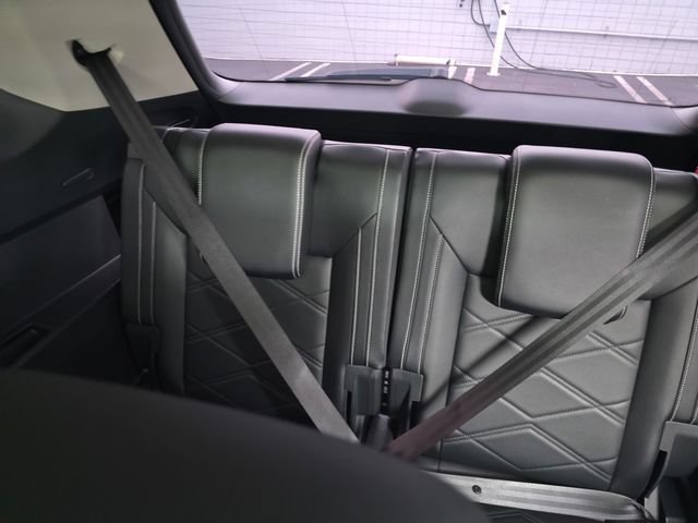 Used 2024 Volkswagen Atlas SE FWD image 14