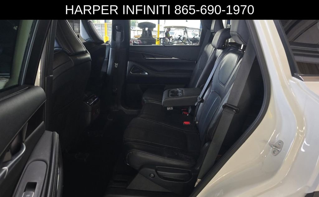 Used 2023 INFINITI QX60 Sensory w/ Vision Package image 8