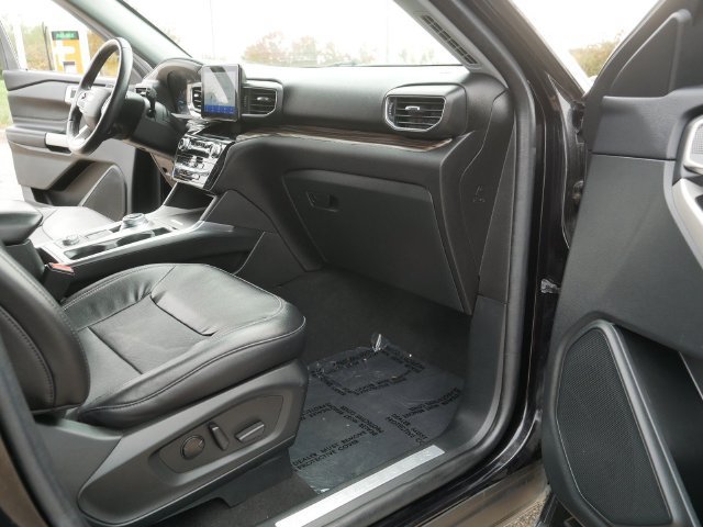 Used 2023 Ford Explorer Limited AWD/4WD image 21