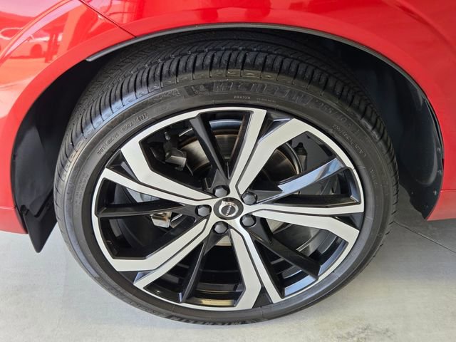 Certified 2023 Volvo XC60 B5 Ultimate w/ Protection Package Premier image 23