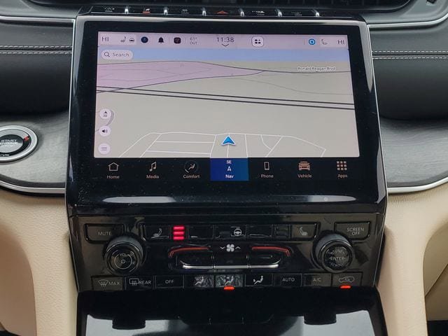 Certified 2024 Jeep Grand Cherokee Limited RWD image 32