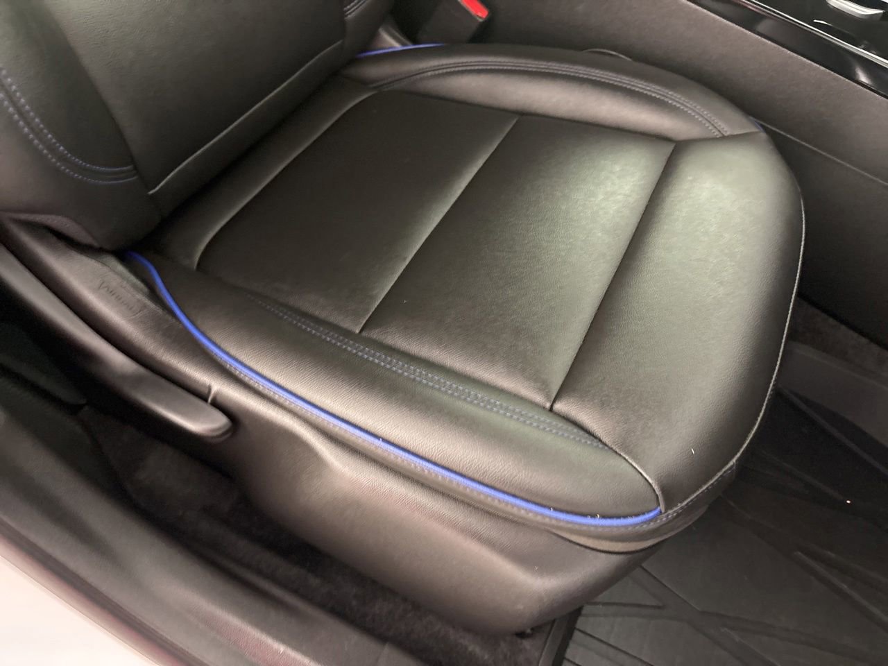 Used 2024 Buick Envista Sport Touring w/ Convenience I Package FWD image 28
