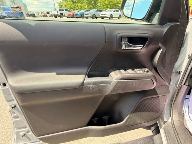 Used 2021 Toyota Tacoma TRD Sport w/ Technology Package AWD/4WD image 16