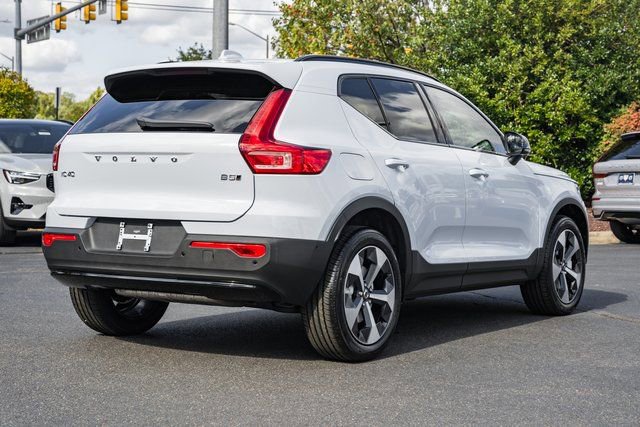 Used 2026 Volvo XC40 B5 Plus w/ Protection Package Premier image 4