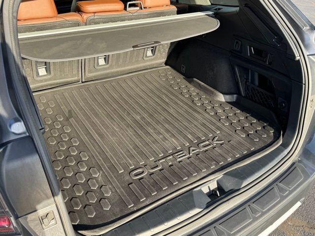 Used 2021 Subaru Outback Touring w/ Popular Package #2 image 28