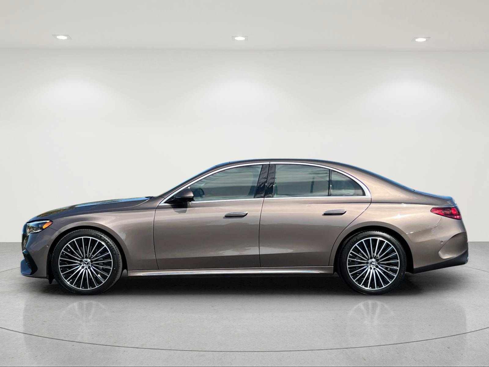 New 2027 Mercedes-Benz E 350 4MATIC Sedan image 2