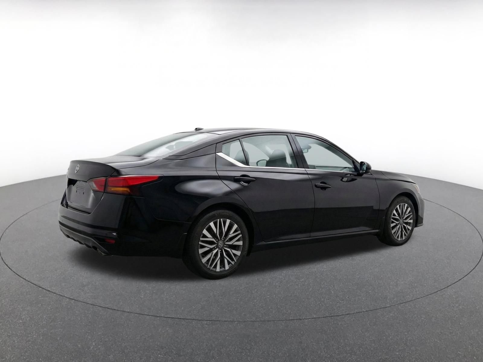 Used 2026 Nissan Altima 2.5 SV FWD image 7