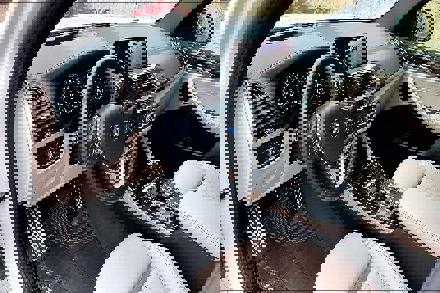 Used 2019 BMW X4 M40i w/ Premium Package image 18