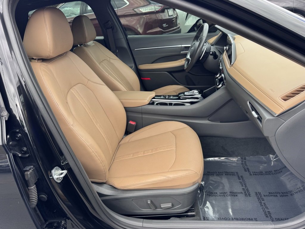 Used 2021 Hyundai Sonata Limited w/ Winter Weather Package image 25