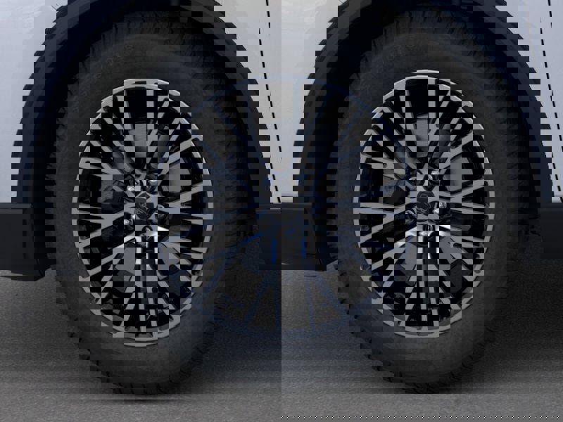 New 2025 Ford Escape SE w/ Class II Trailer Tow Package image 19