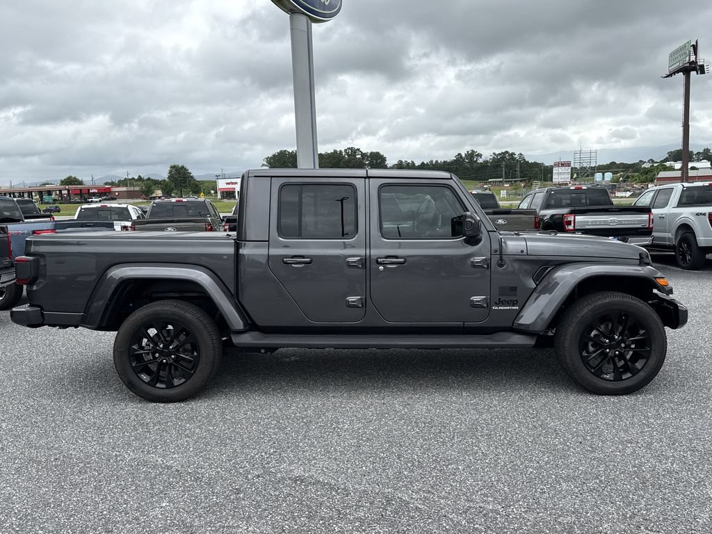 Used 2021 Jeep Gladiator Overland AWD/4WD image 8