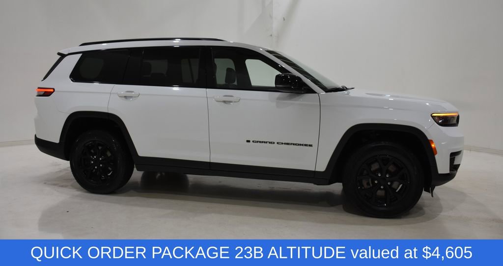 Used 2024 Jeep Grand Cherokee L Laredo AWD/4WD image 3