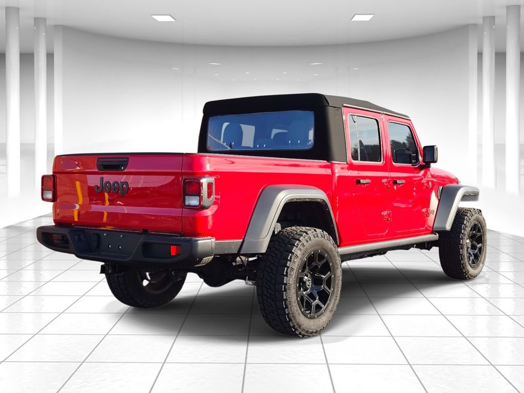 Used 2024 Jeep Gladiator Sport image 3