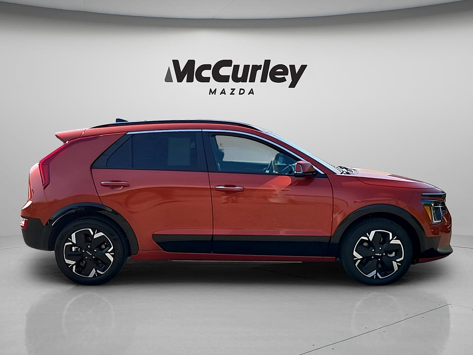 Used 2023 Kia Niro Wave w/ Wave Preserve Package FWD image 9